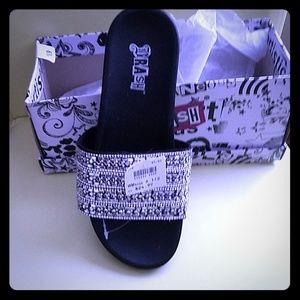Rhinestone flip flops